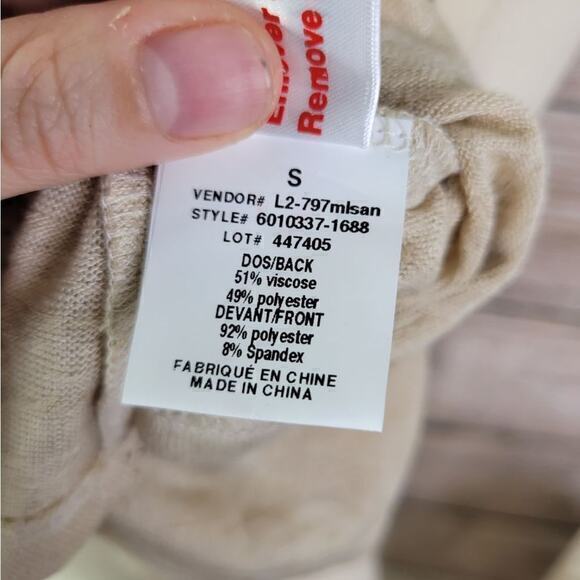 NWT Melanie Lyne Athleisure Perforated Front Detail Cream Tank Top‎ Small - Picture 6 of 7